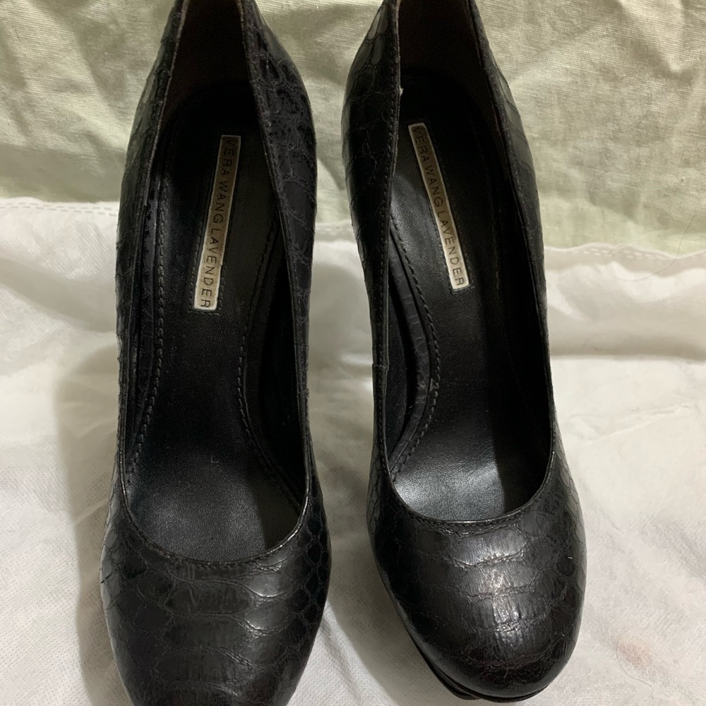 Vera Wang Lavender Label Black Croc-Embossed Heels